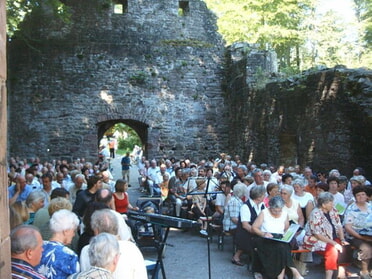 Ökumenischer Gottesdienst in der St. Barbara-Ruine